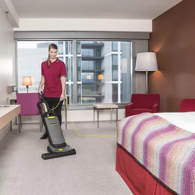 Pulire un hotel: i pavimenti di alberghi e spa? Lavapavimenti e spazzatrici