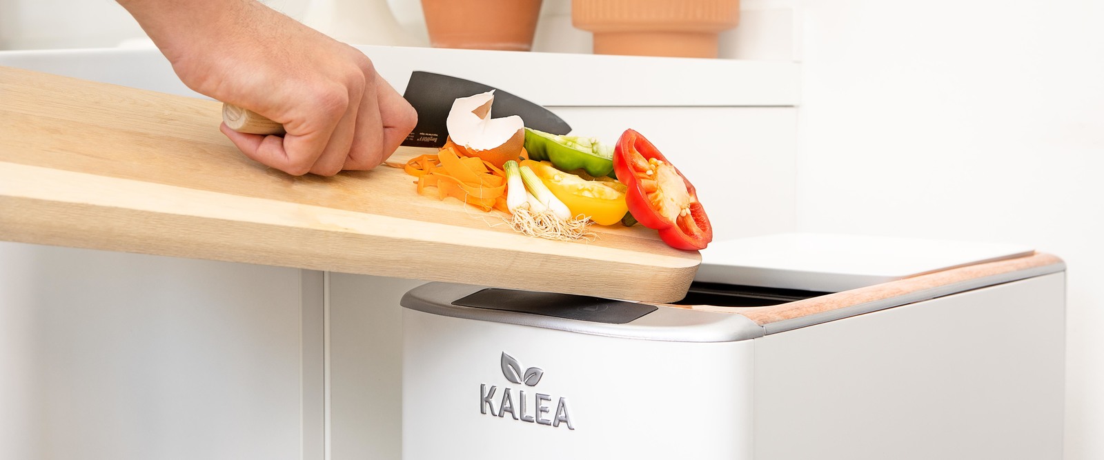 KALEA turns organic waste into nourishing compost 甘蓝将有机废物转化为有营养的堆肥