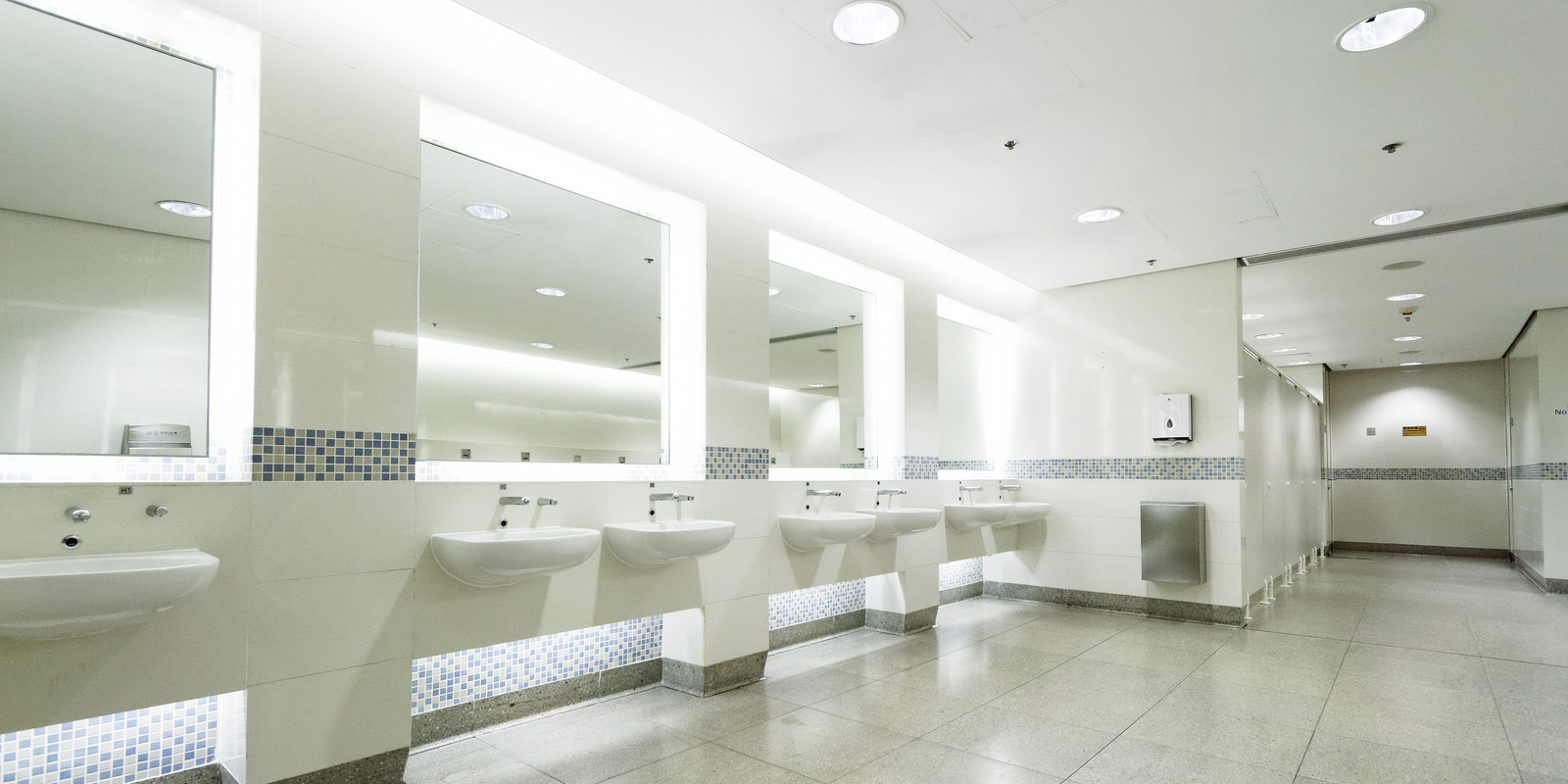 Toalety a umývárny