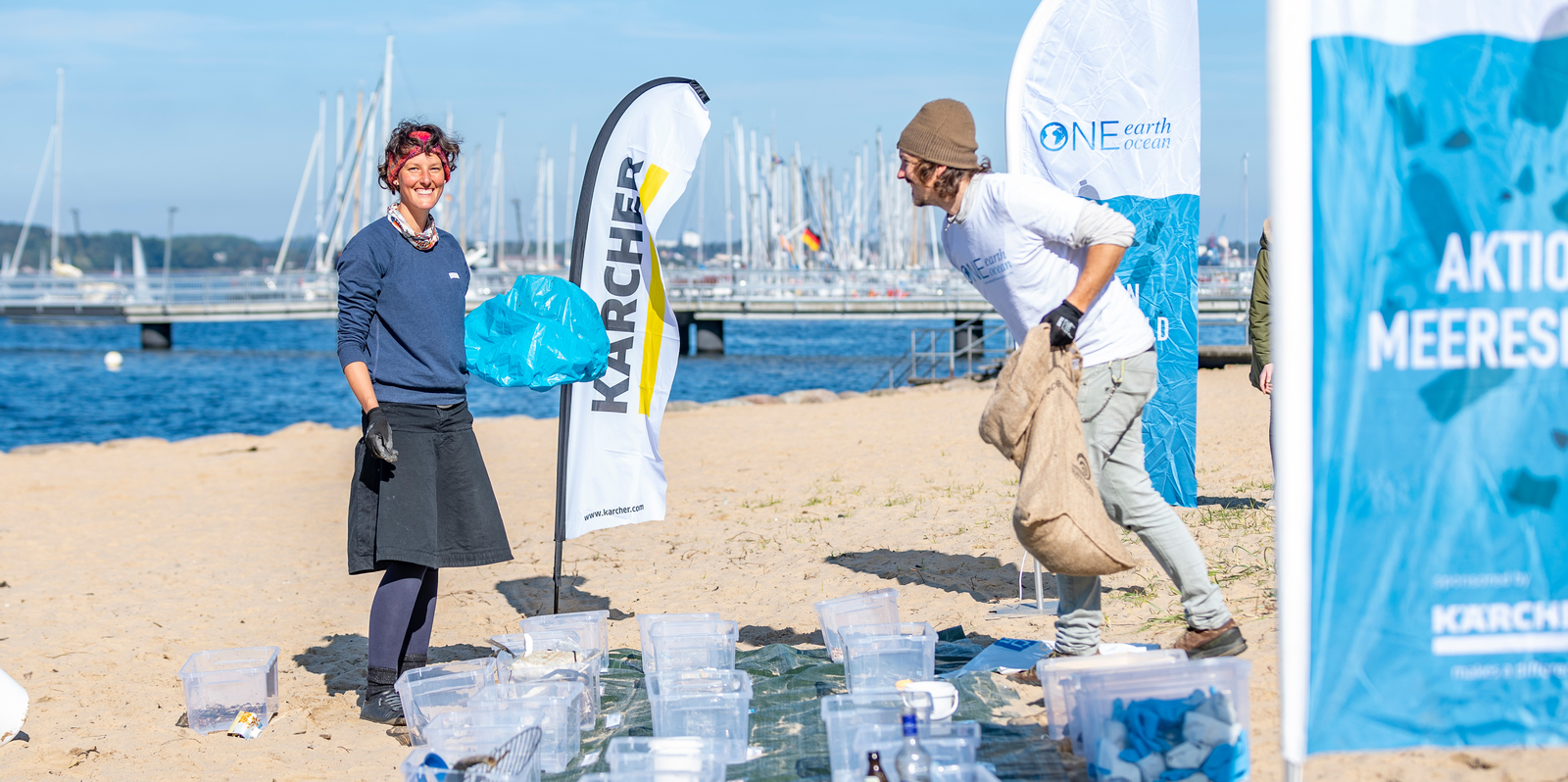 Beach clean-up with One Earth – One Ocean Beach clean-up with One Earth – One Ocean