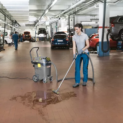 Nettoyer le garage – secteur automobile