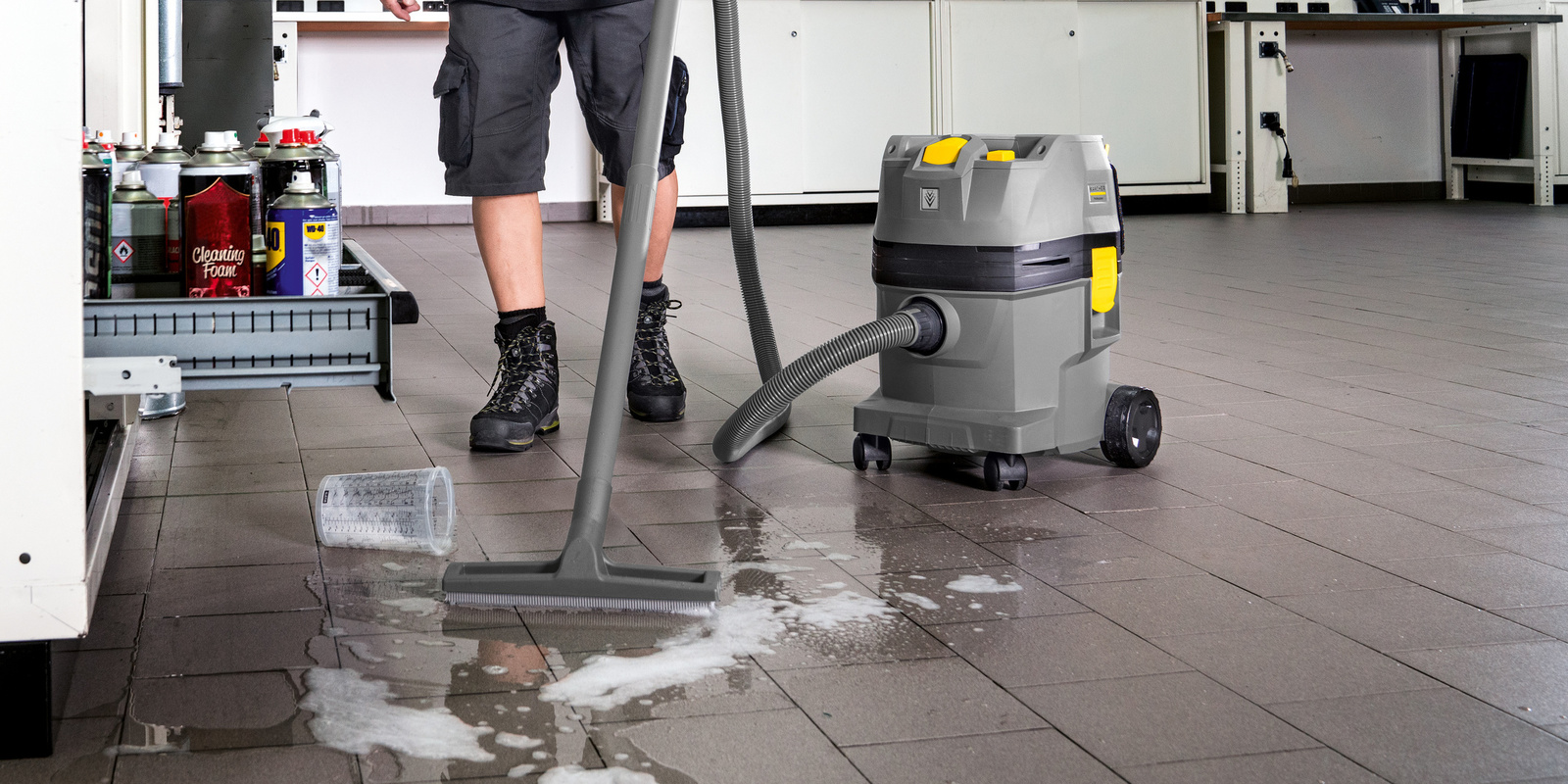 Profesionální AKU vysavače