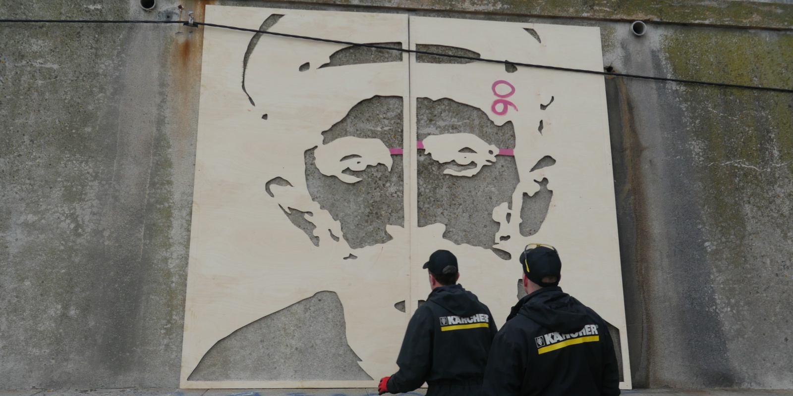 Bức tường bến cảng ở Pháp