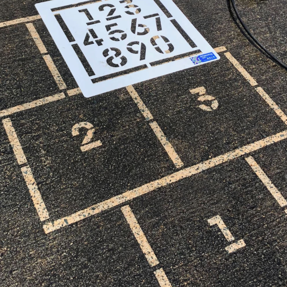 Driveway Art Hopscotch with Pressure Washer Driveway Art Hopscotch with Pressure Washer