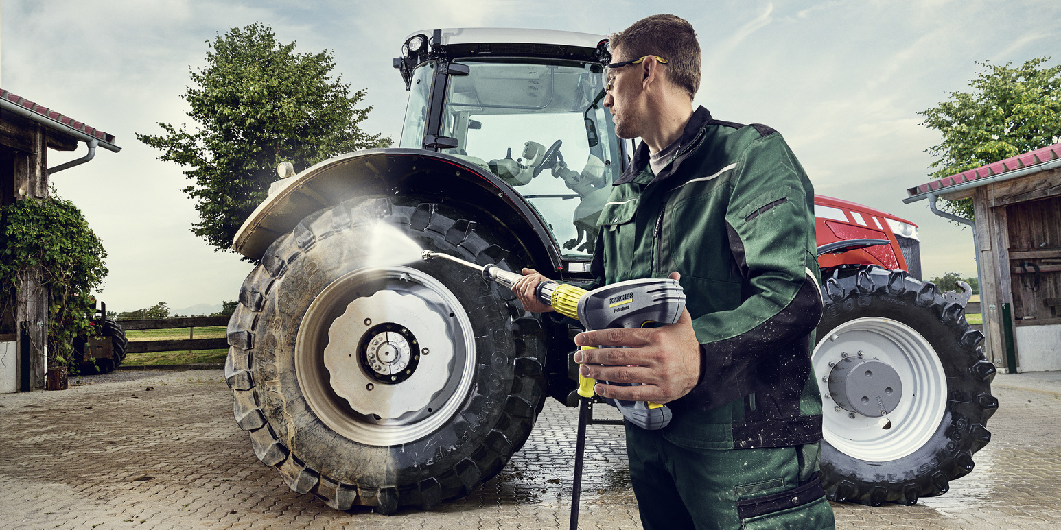 Agriculture machine cleaning