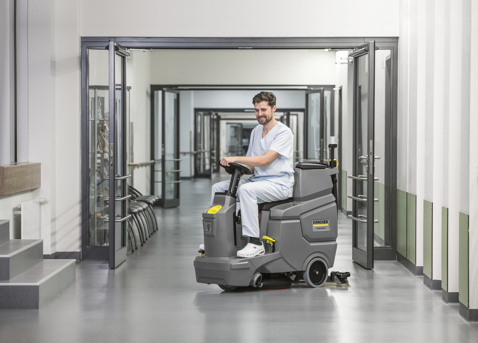 BD_50_70_R_Classic_healthcare_hospital_app_2_CI15_300 dpi (jpg)