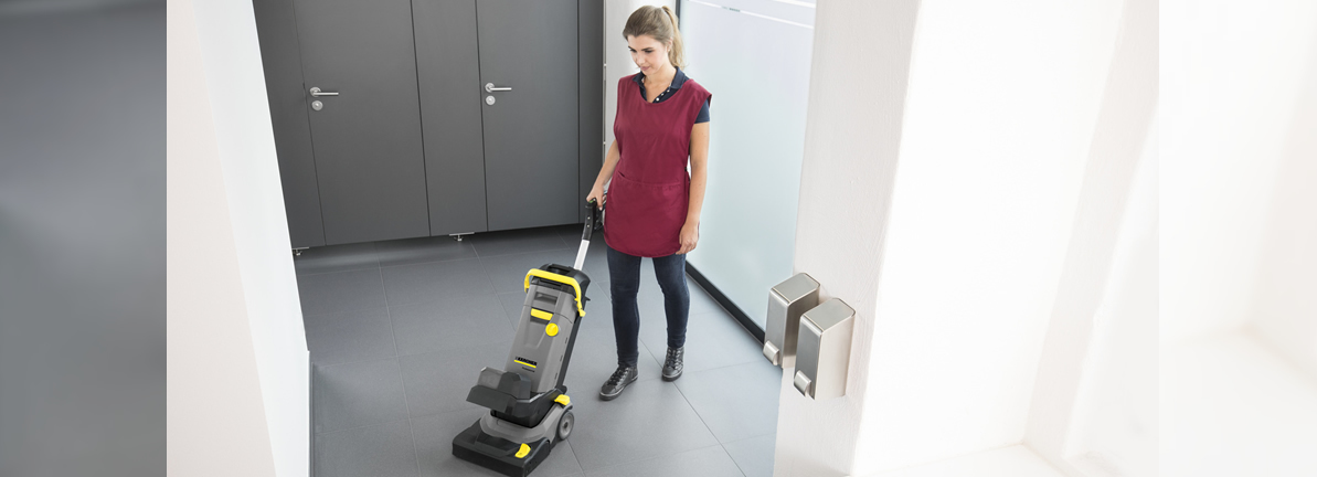Entenda como uma lavadora de piso compacta como a BR 30/4 C Bp pode agilizar a limpeza em sua empresa Entenda como uma lavadora de piso compacta como a BR 30/4 C Bp pode agilizar a limpeza em sua empresa