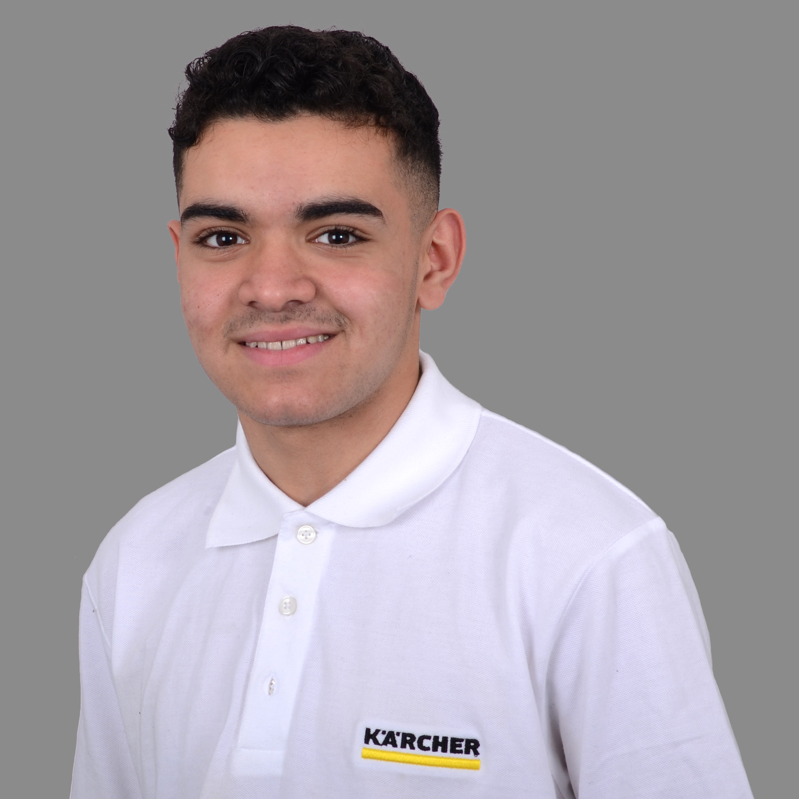 Amir, Motorgerätemechaniker EFZ im 1. Lehrjahr Amir, Motorgerätemechaniker EFZ im 1. Lehrjahr
