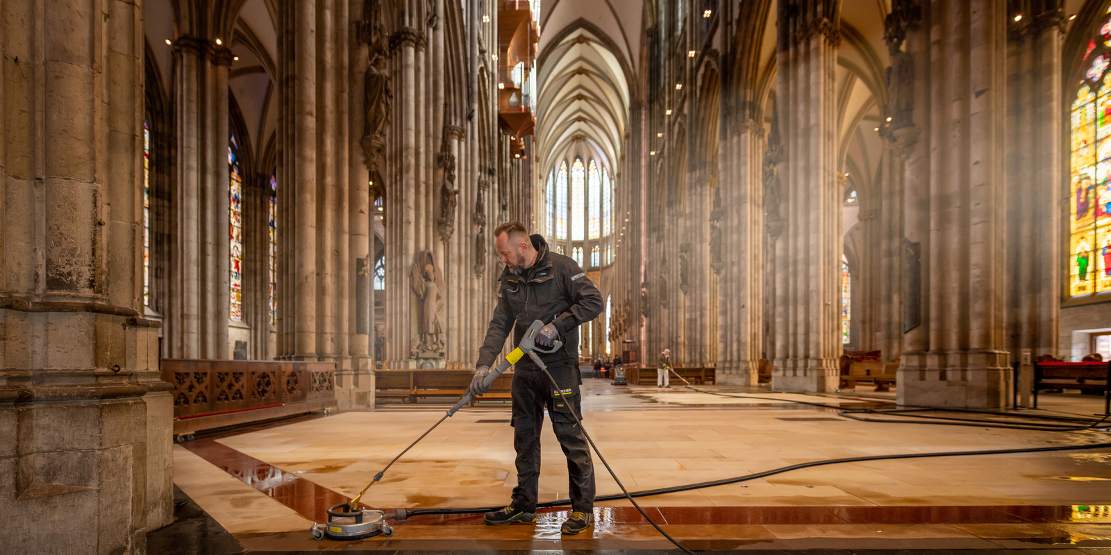Dự án làm sạch lần hai của Karcher tại nhà thờ Cologne