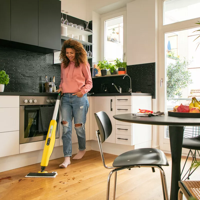 4 astuces pour nettoyer vos sols de cuisine