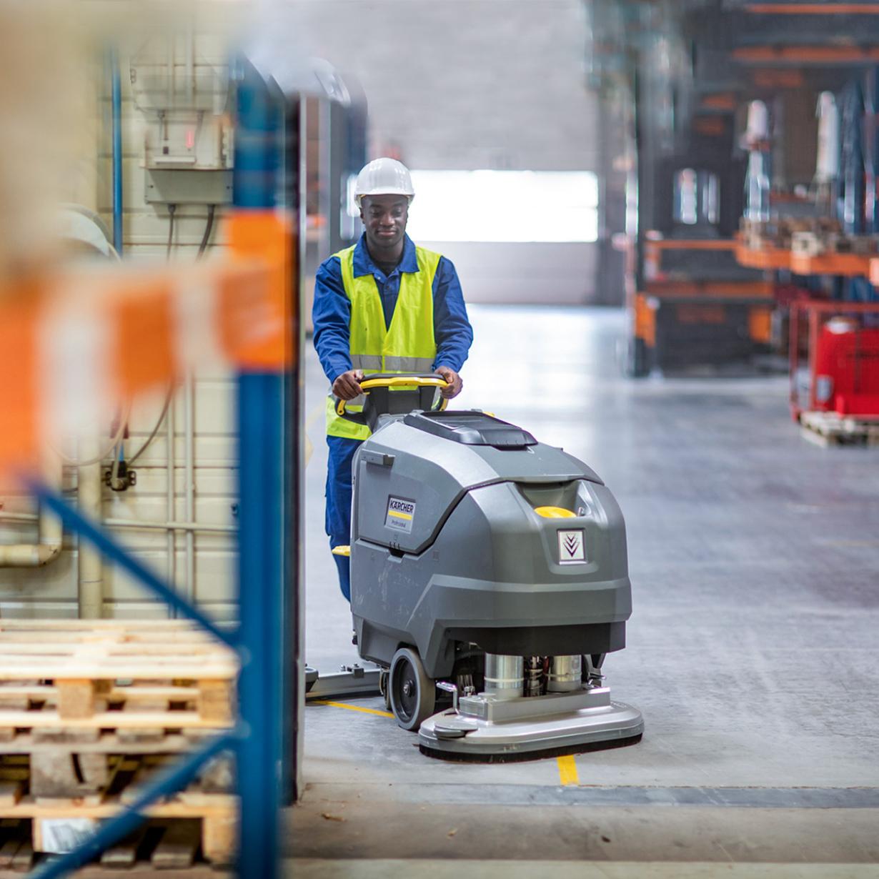 Data-based cleaning of a production hall with the help of Kärcher and soniq IQ Data-based cleaning of a production hall with the help of Kärcher and soniq IQ