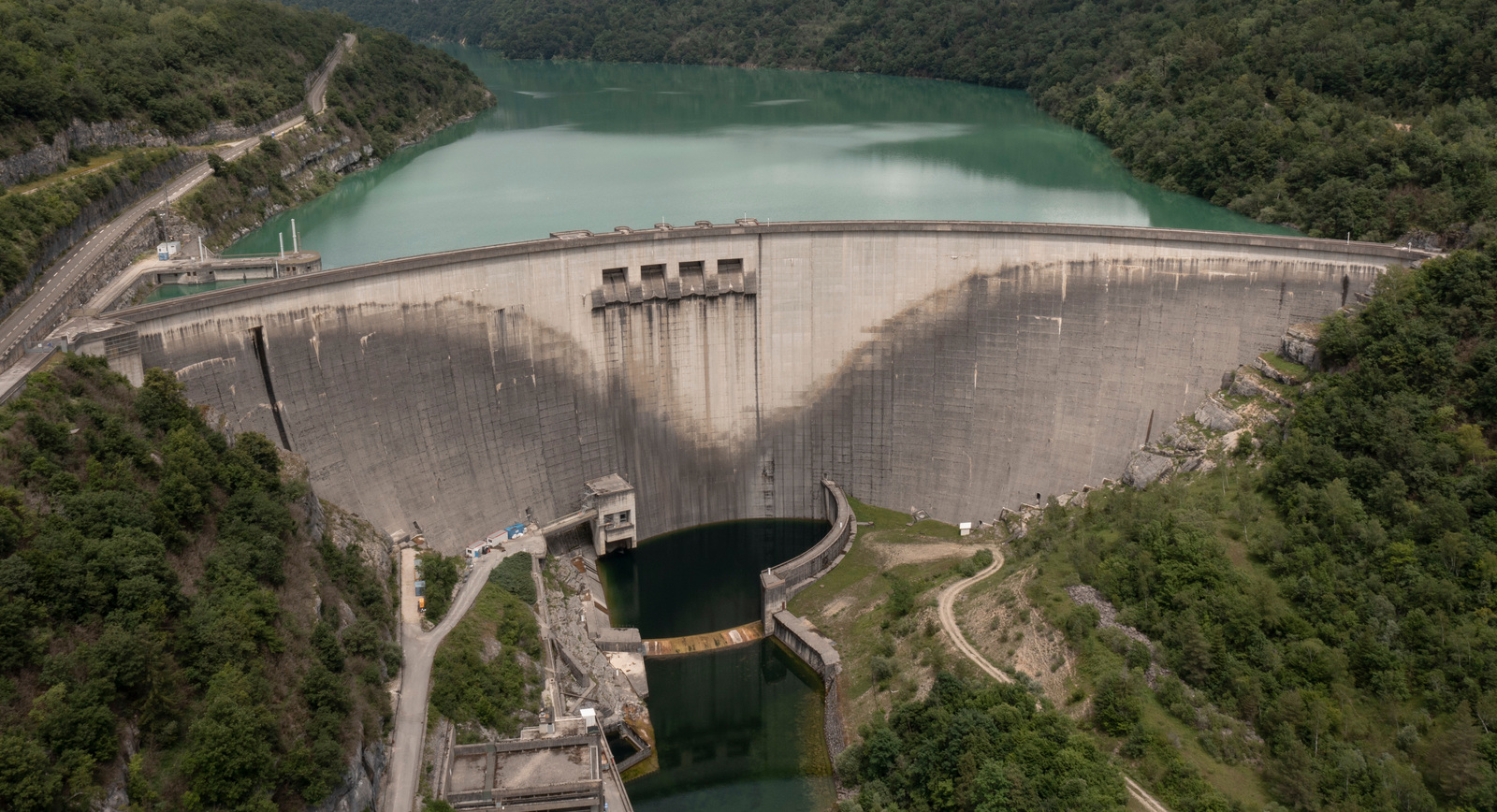 une œuvre d’art grand format sur le barrage de Vouglans une œuvre d’art grand format sur le barrage de Vouglans