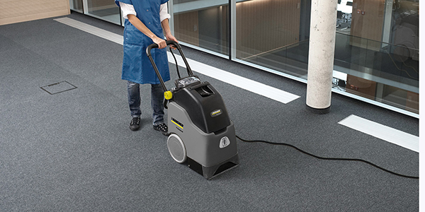 カーペット洗浄機