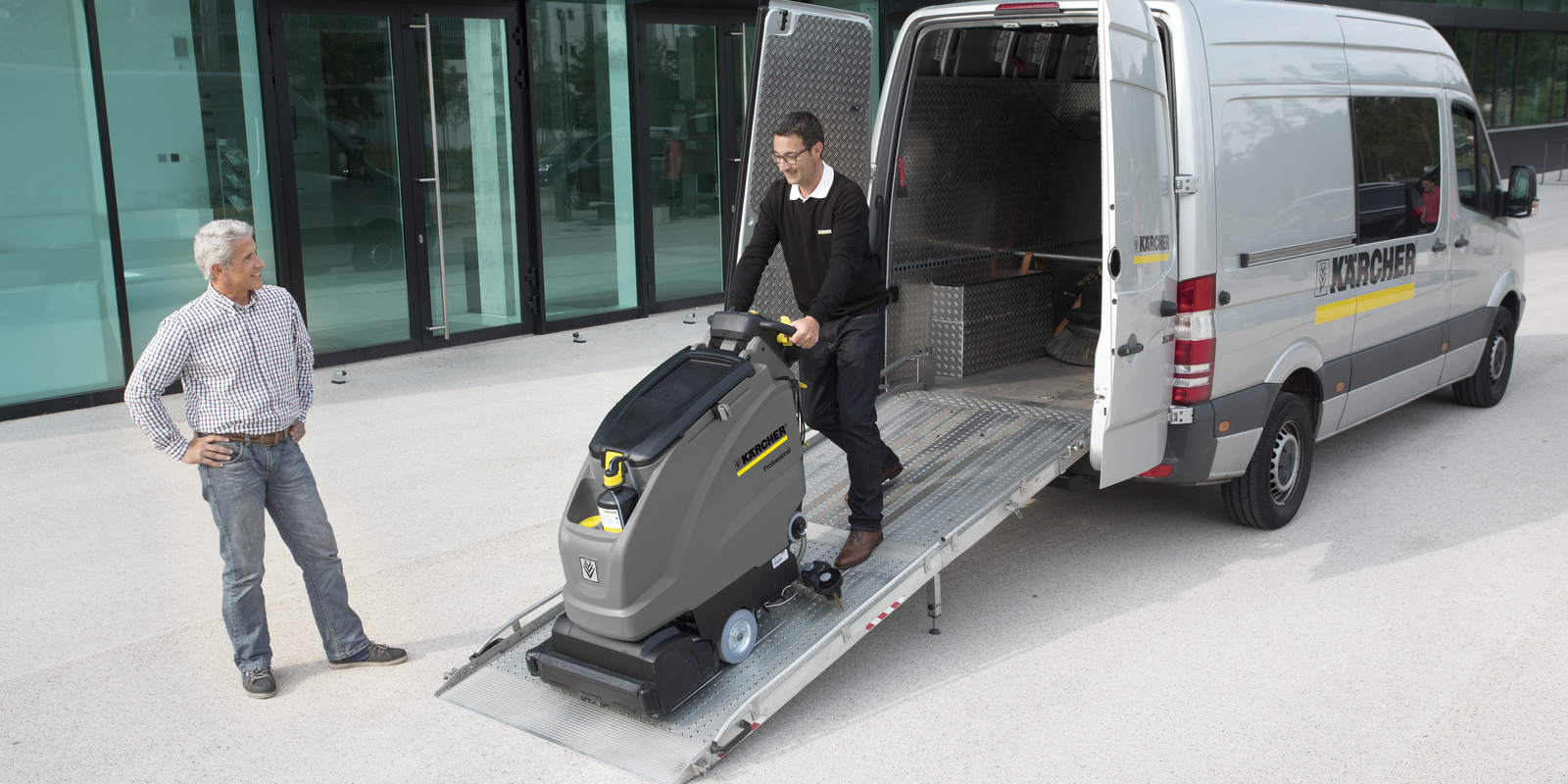 Services_Rent_Short_Term_Rent_app_4_cut_1_CI15_300 dpi (jpg)