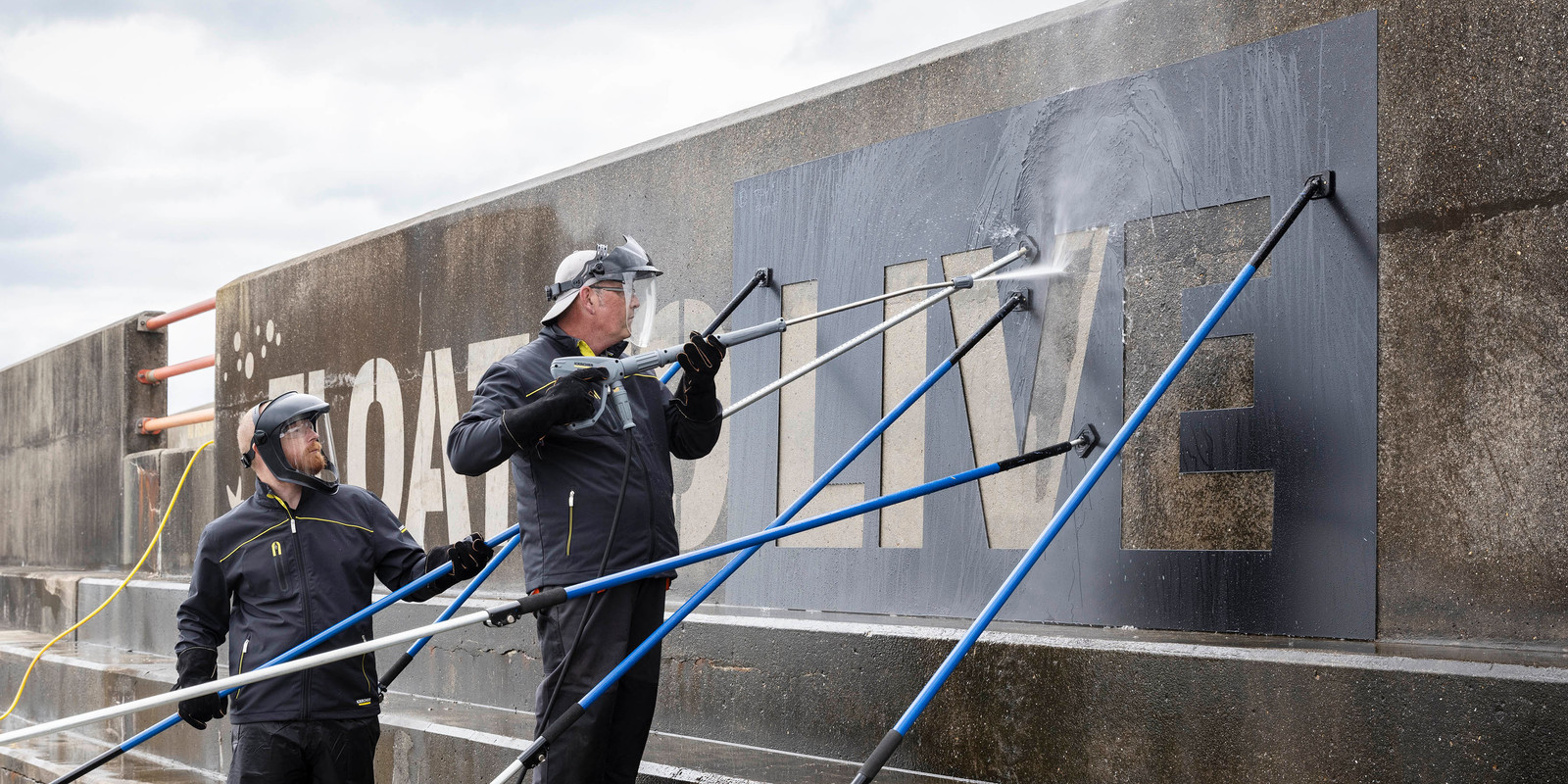 Float to live 1 Float to live 1