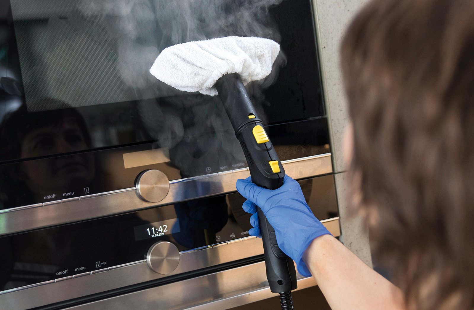 Nettoyage du four avec le nettoyeur vapeur Nettoyage du four avec le nettoyeur vapeur de Kärcher