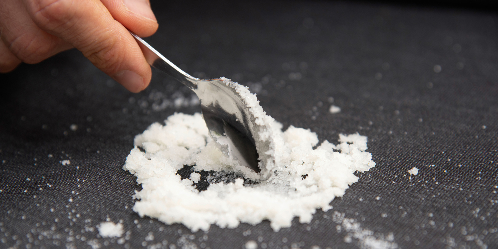 Élimination des taches avec du bicarbonate de soude Conseil de Kärcher: élimination des taches sur les tissus d'ameublement avec du bicarbonate de soude