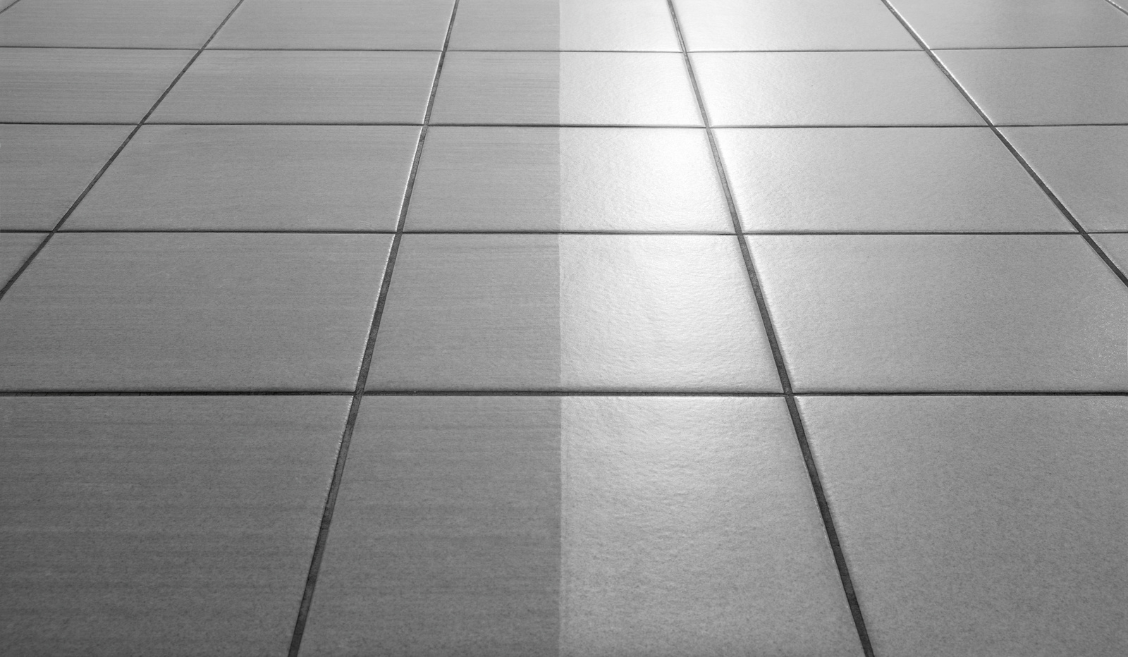 Éliminer le voile gris du carrelage Éliminer le voile gris du carrelage avec les conseils de Kärcher