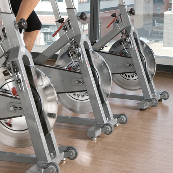 Reinigen Sie Ihr Fitnessstudio schnell und äußerst effizient Reinigen Sie Ihr Fitnessstudio schnell und äußerst effizient