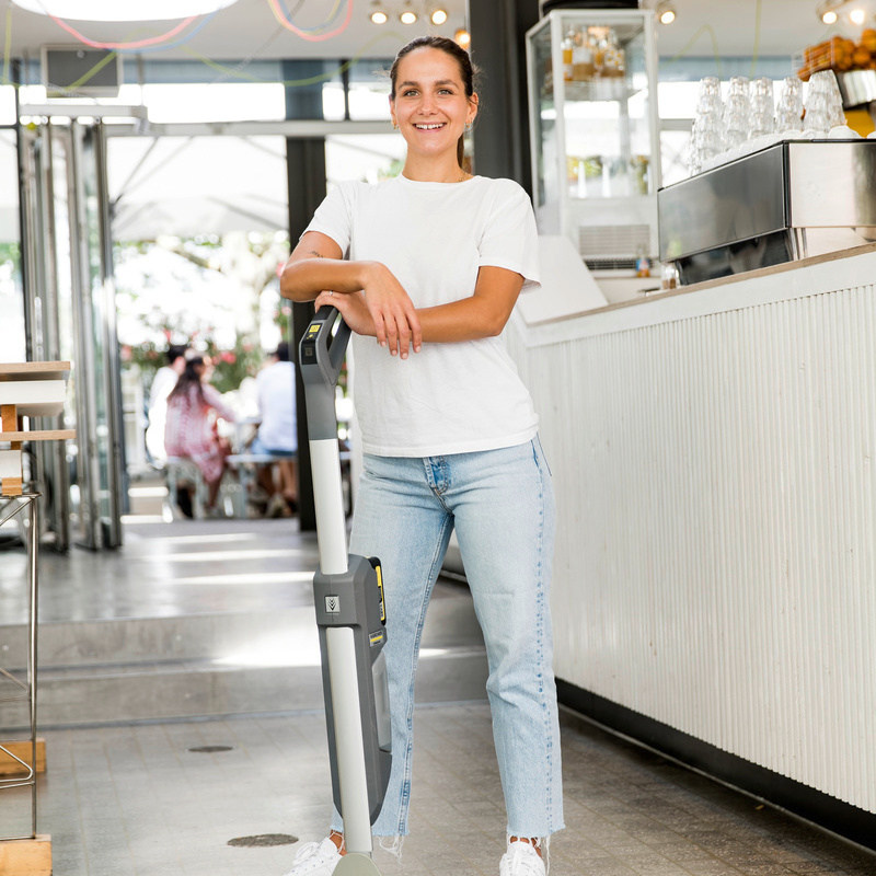 Using the Kärcher BR 30/1 C Bp cordless scrubber drier in the catering industry Using the Kärcher BR 30/1 C Bp cordless scrubber drier in the catering industry