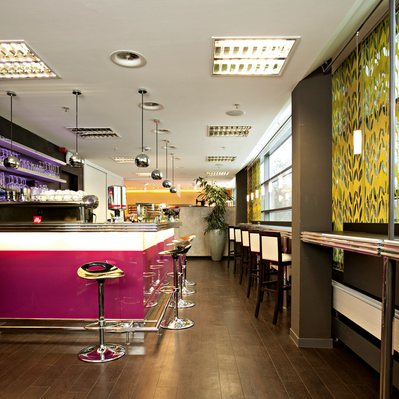 Mit dem BVL-Rucksacksauger in der Gastronomie reinigen Mit dem BVL-Rucksacksauger in der Gastronomie reinigen