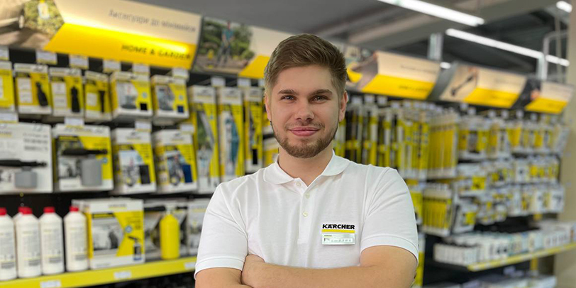 Віталій Мандрик, продавець-консультант Віталій Мандрик, продавець-консультант